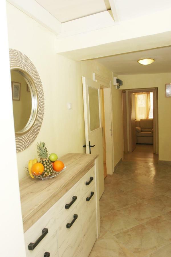 Sara Cosmo Split Apartment Exterior photo
